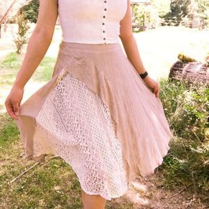 Lace skirt